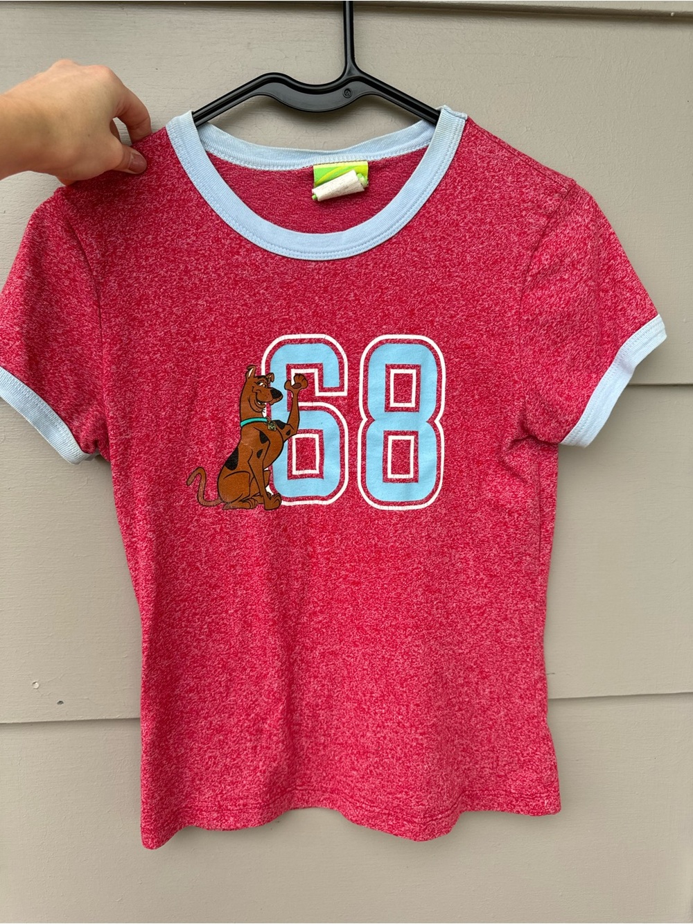 Red Scooby-Doo Graphic Ringer Tee with Light Blue Trim vintage 2002